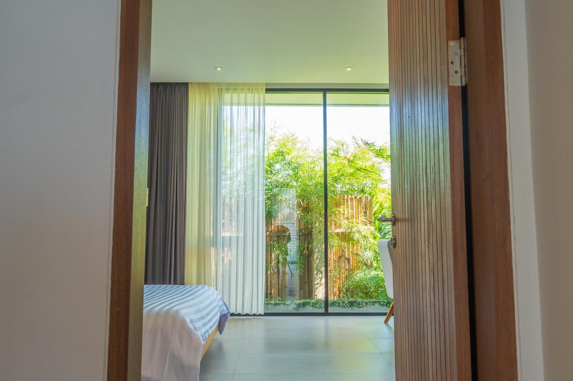 3brd Modern Close To The In Villa